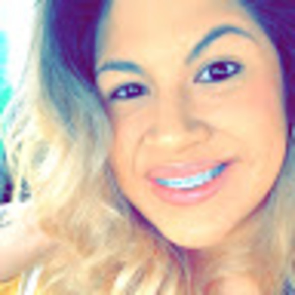 Meet your Posher, Cipriana - Picture 1 of 1